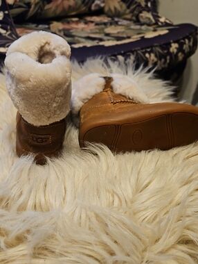 UGG Kids Chestnut Shearling-Lined Ankle Boots